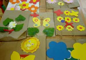 Grupa 4-latków zrealizowała kolejne zadanie z Ogólnopolskiego Projektu Ekologicznego "EKO-LUDEK". Dzieci ozdobiły ''EKO-TORBY'' wiosennymi symbolami.